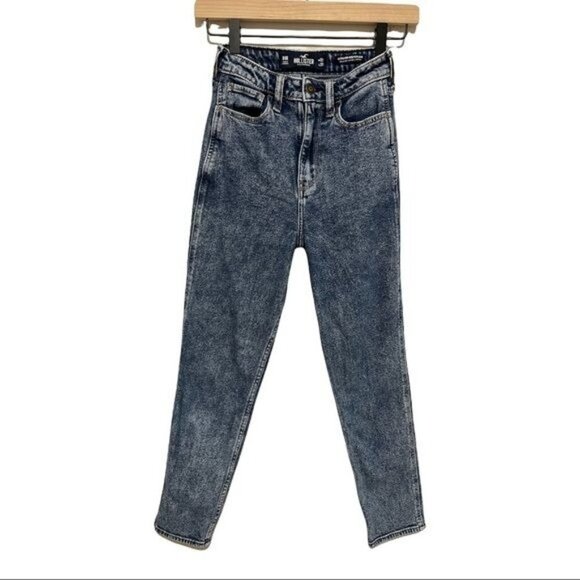 Hollister Ultra High Rise Mom Jeans Size 00R - Picture 1 of 7
